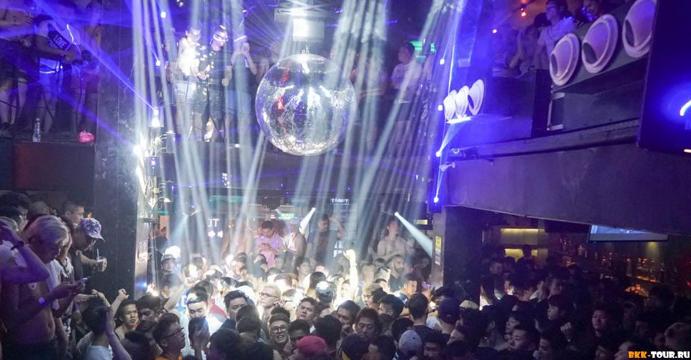 DJ STATION - пей клуб в Бангкоке