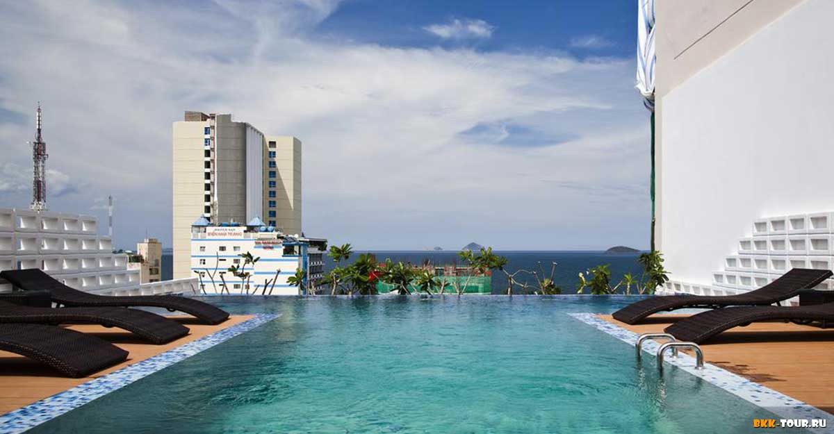 Golden Holiday Hotel