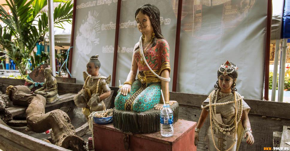 статуя призрака Мэй Нак Пхра Канонг