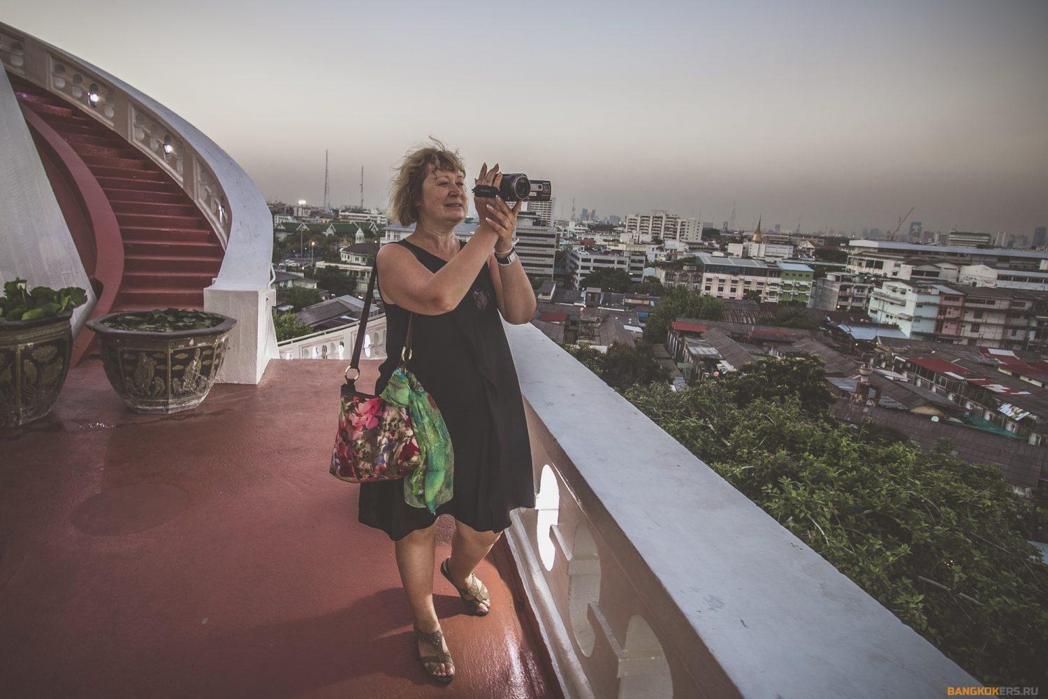 В храме Золотая гора