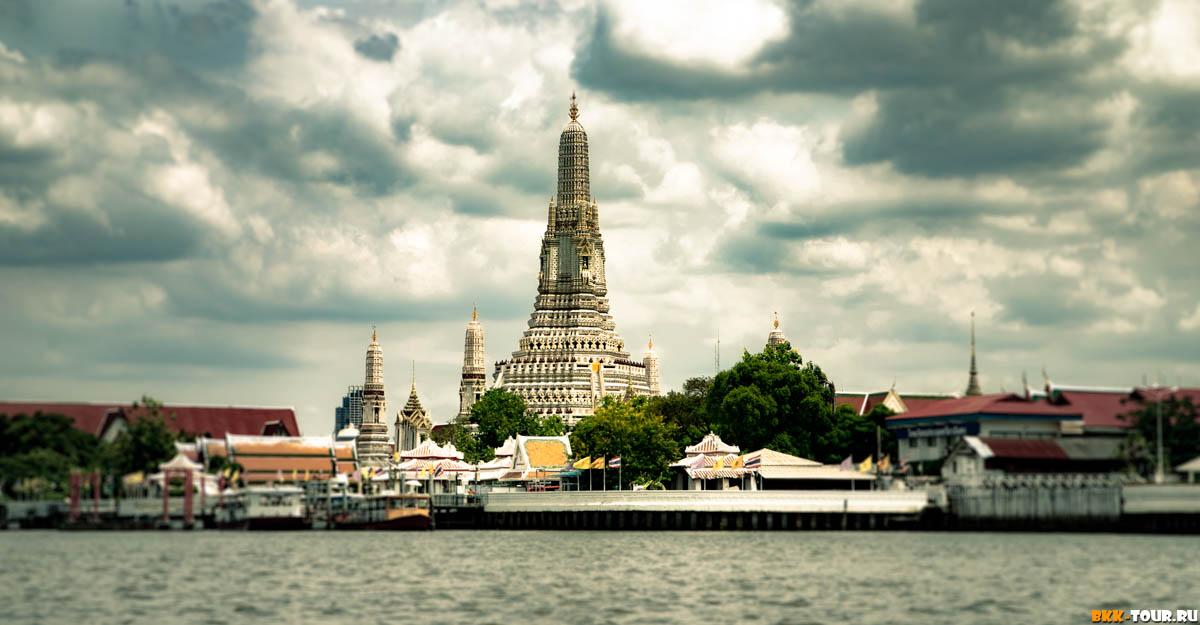 Храм утренней зари в Бангкоке Wat Arun
