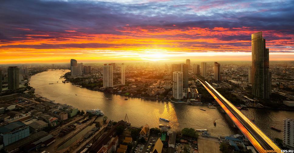 Вид на реку Чаопхрайя на закате