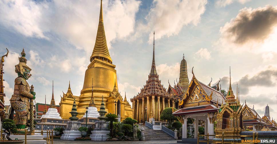 БОЛЬШОЙ КОРОЛЕВСКИЙ ДВОРЕЦ И ХРАМ ИЗУМРУДНОГО БУДДЫ