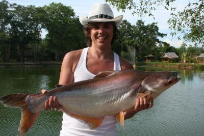 Озерная рыбалка в Паттайе на новом озере