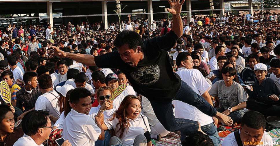 Сопровождение к монахам и аджанам для желающих сделать магические татуировки Сак янт.